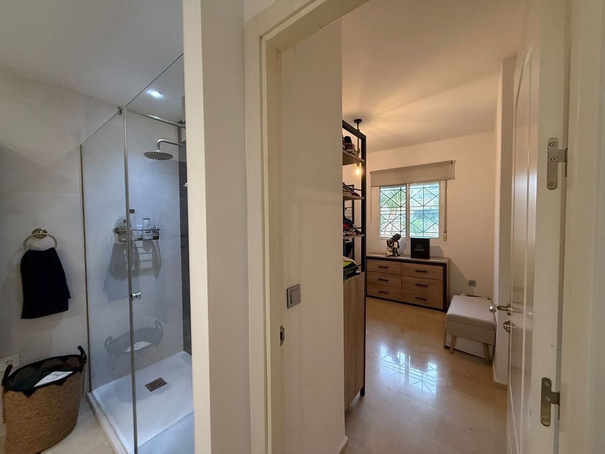 2 sovrum Lägenhet till salu i Riviera del Sol med pool garage - 325 000 € (Ref: 9627260)