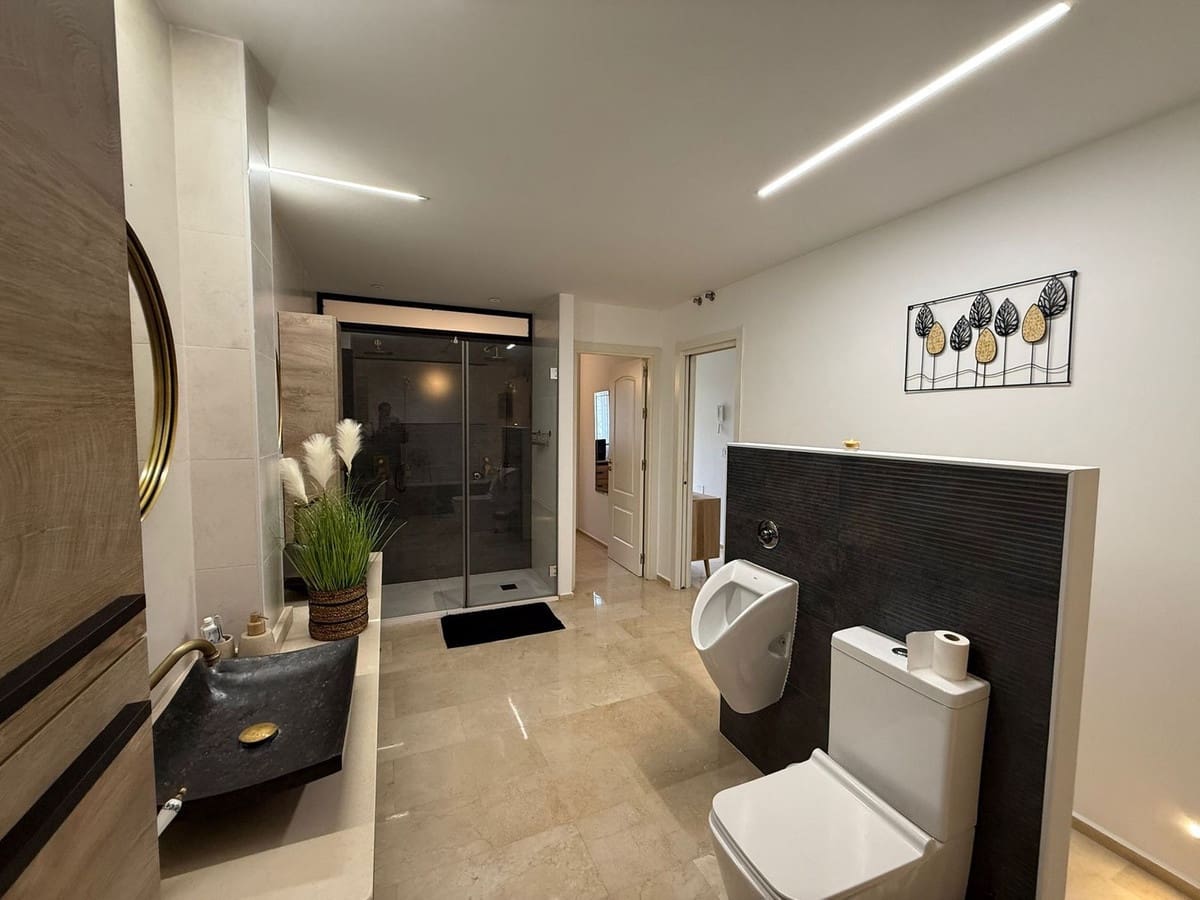 2 sovrum Lägenhet till salu i Riviera del Sol med pool garage - 325 000 € (Ref: 9627260)