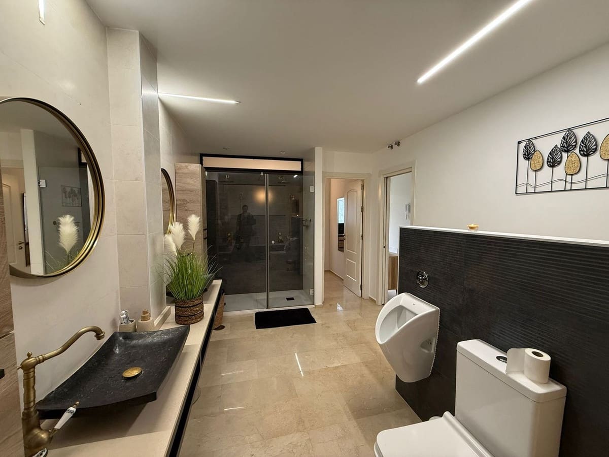 2 sovrum Lägenhet till salu i Riviera del Sol med pool garage - 325 000 € (Ref: 9627260)