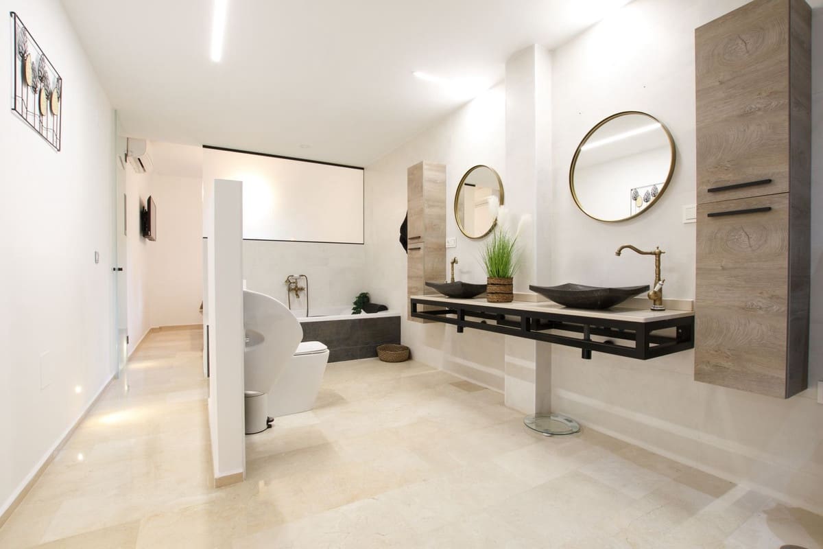 2 chambre Appartement à vendre à Riviera del Sol avec piscine garage - 325 000 € (Ref: 9627260)