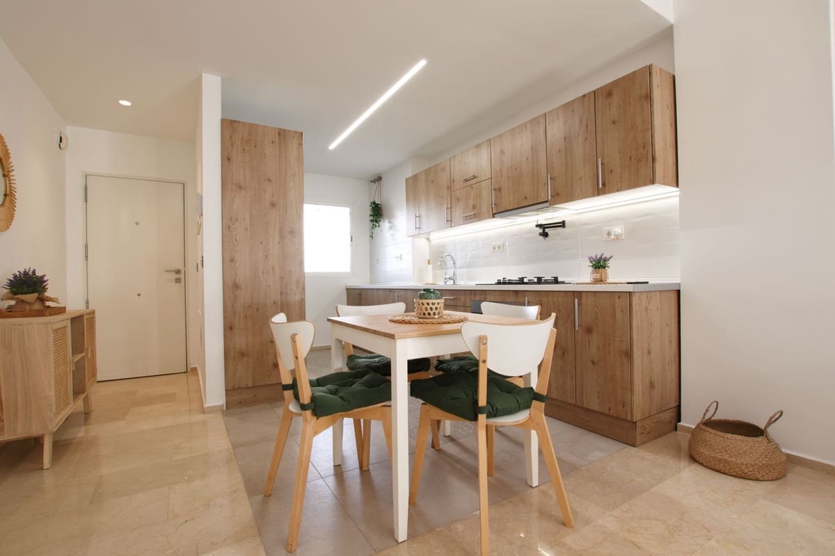 2 chambre Appartement à vendre à Riviera del Sol avec piscine garage - 325 000 € (Ref: 9627260)