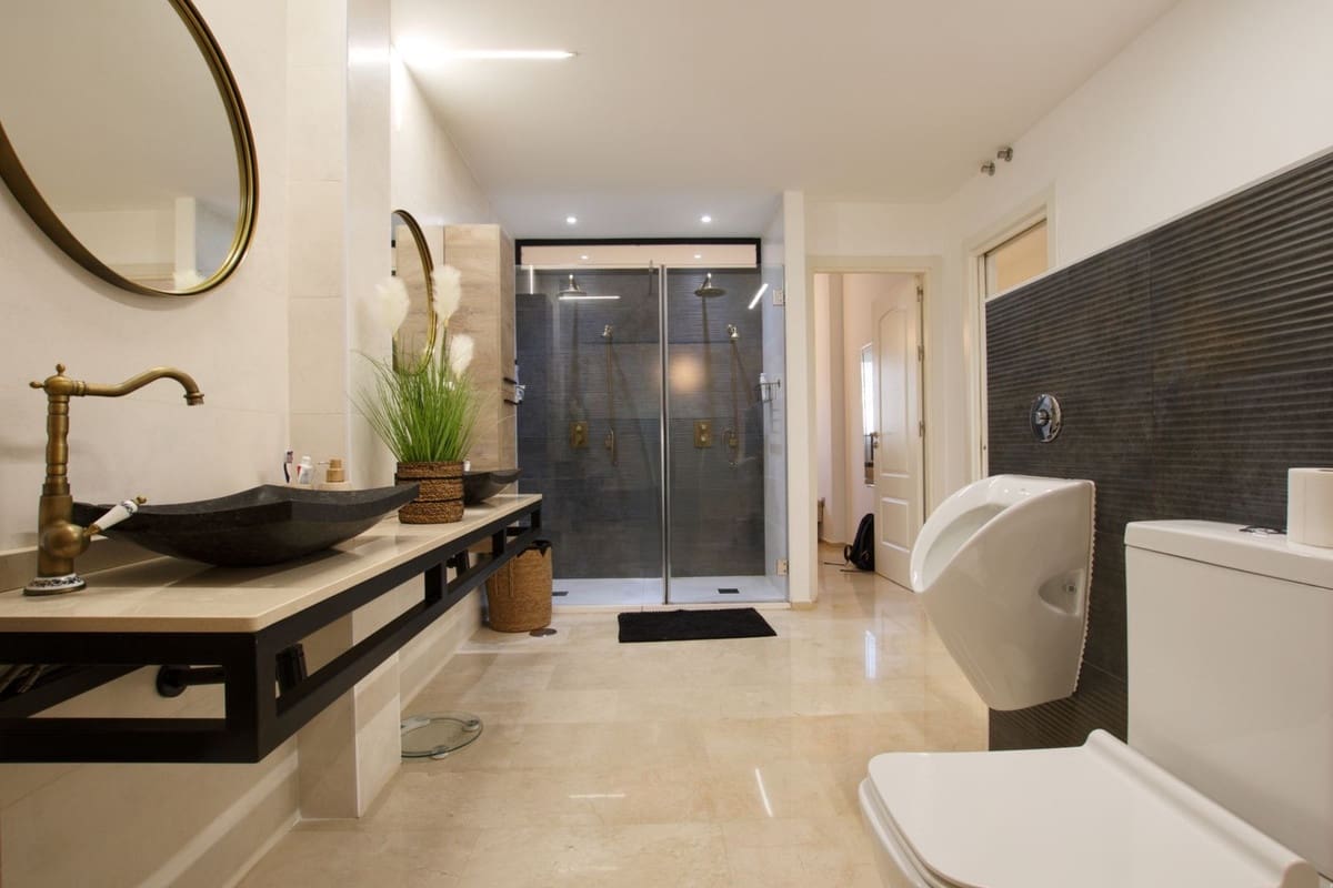 2 chambre Appartement à vendre à Riviera del Sol avec piscine garage - 325 000 € (Ref: 9627260)