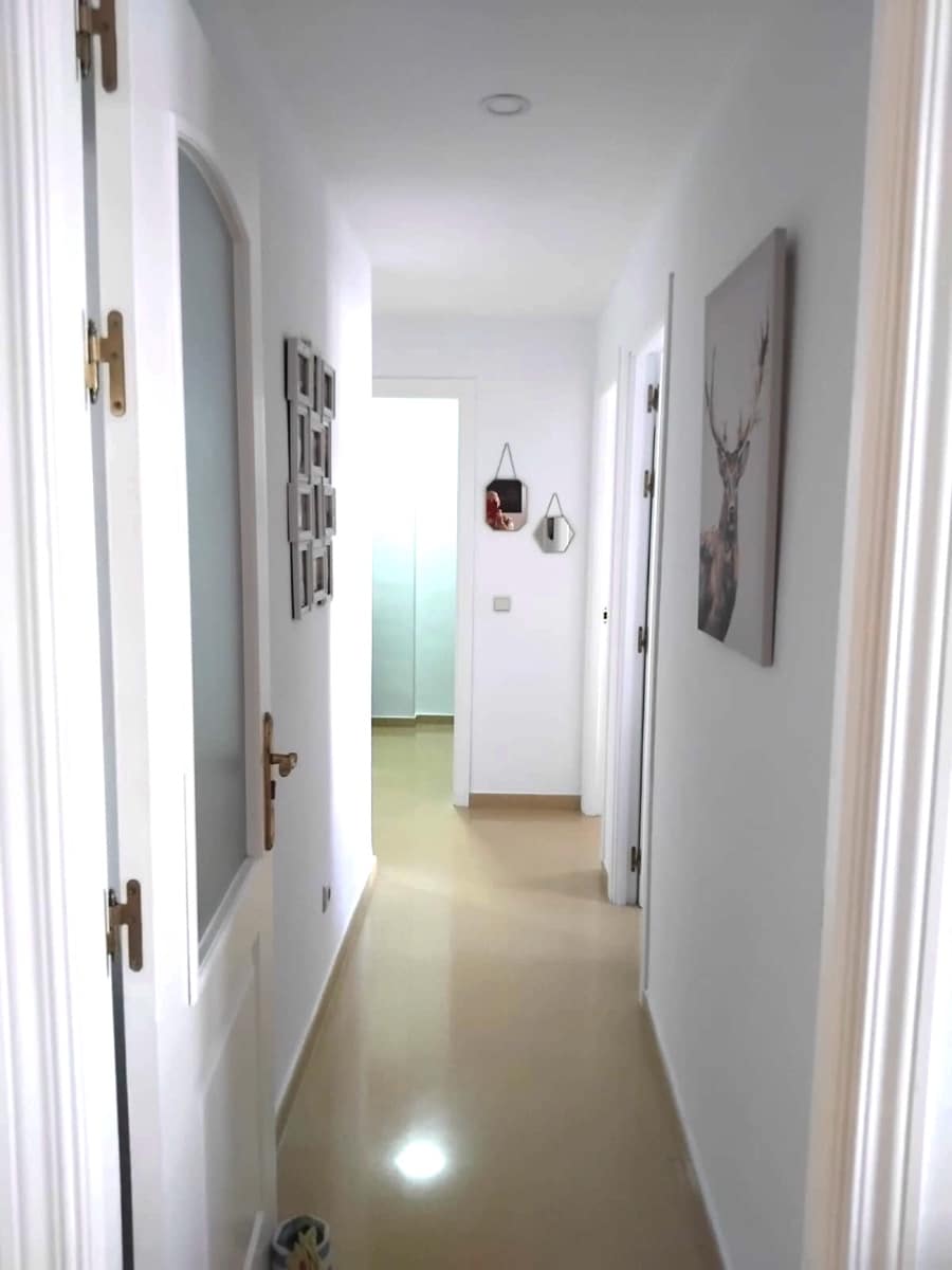 Apartamento de 3 habitaciones en San Luis de Sabinillas en venta con piscina - 295.000 € (Ref: 9633915)