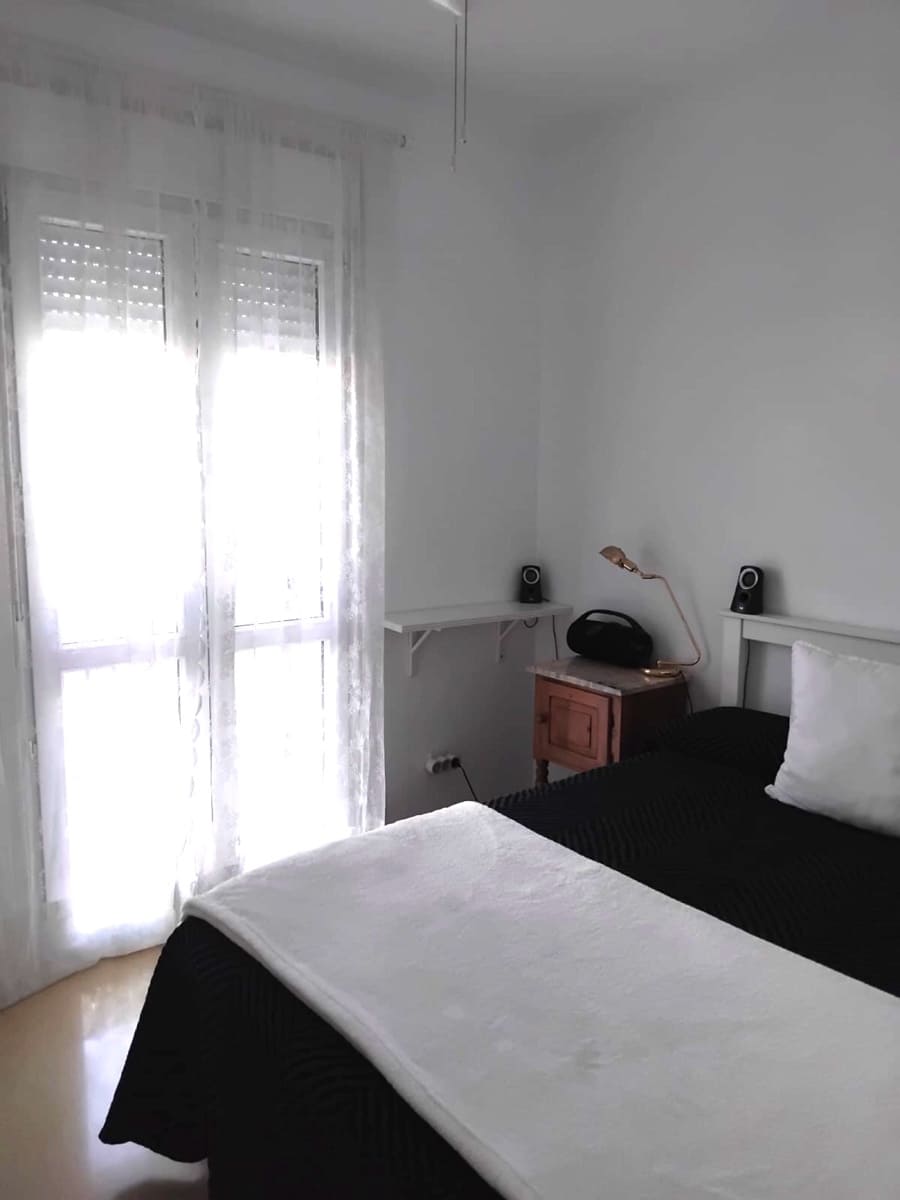 Apartamento de 3 habitaciones en San Luis de Sabinillas en venta con piscina - 295.000 € (Ref: 9633915)