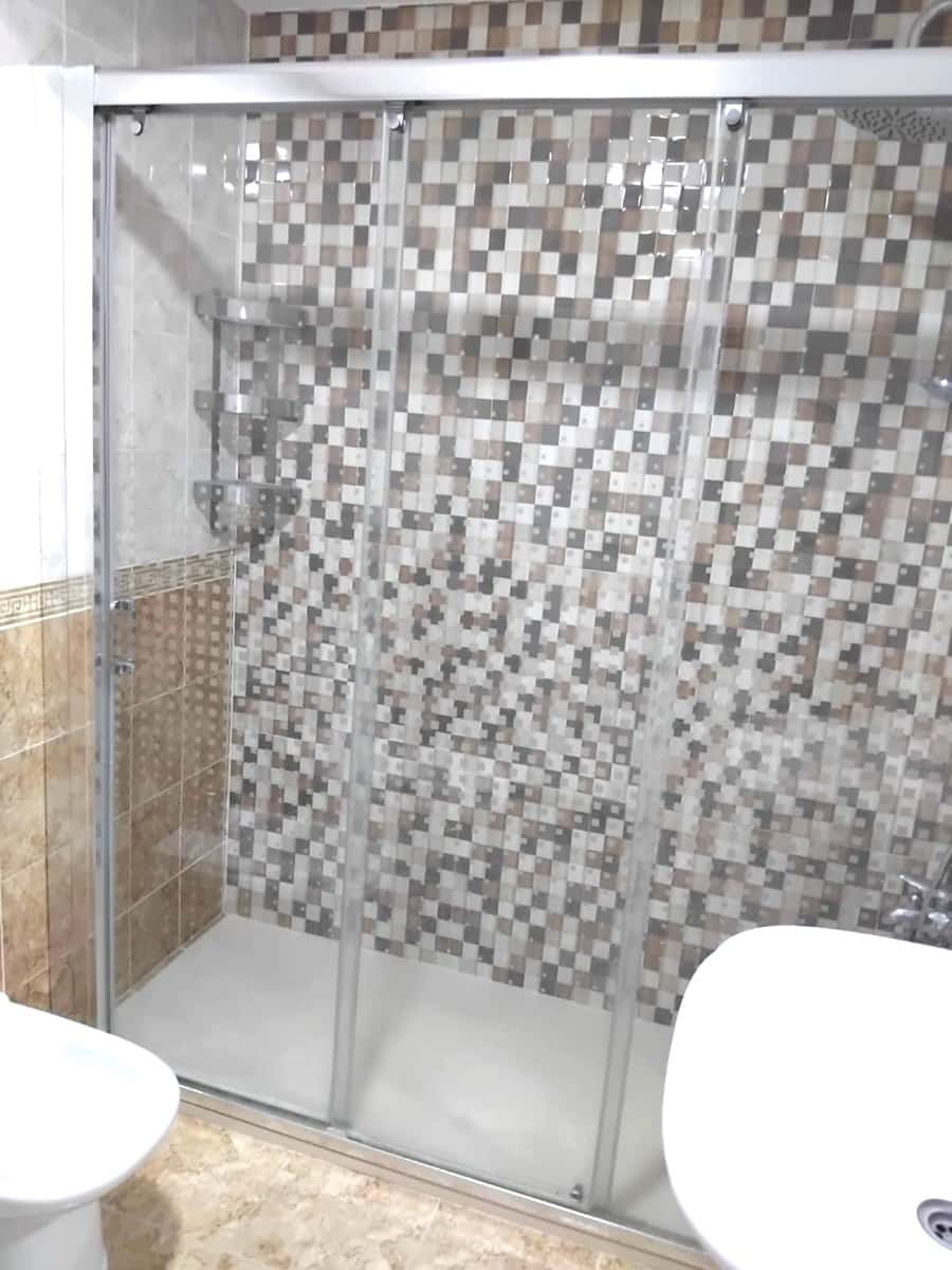 Apartamento de 3 habitaciones en San Luis de Sabinillas en venta con piscina - 295.000 € (Ref: 9633915)