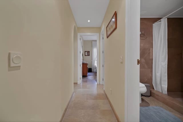 3 slaapkamer Appartement te koop in La Duquesa / Puerto de la Duquesa, Manilva met zwembad garage - € 323.000 (Ref: 9633916)