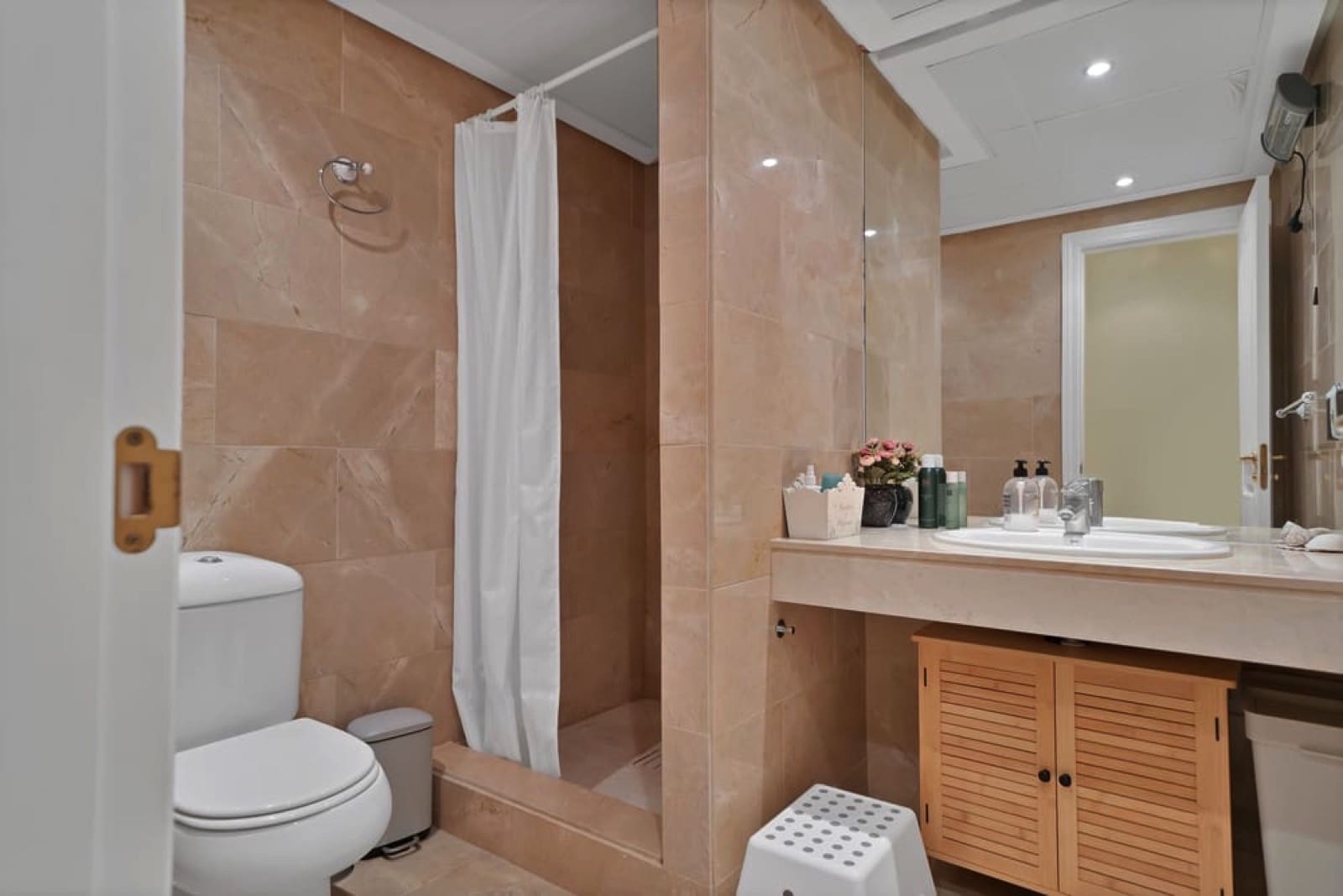 3 slaapkamer Appartement te koop in La Duquesa / Puerto de la Duquesa met zwembad garage - € 323.000 (Ref: 9633916)