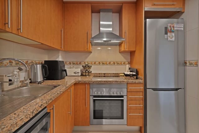 3 slaapkamer Appartement te koop in La Duquesa / Puerto de la Duquesa, Manilva met zwembad garage - € 323.000 (Ref: 9633916)