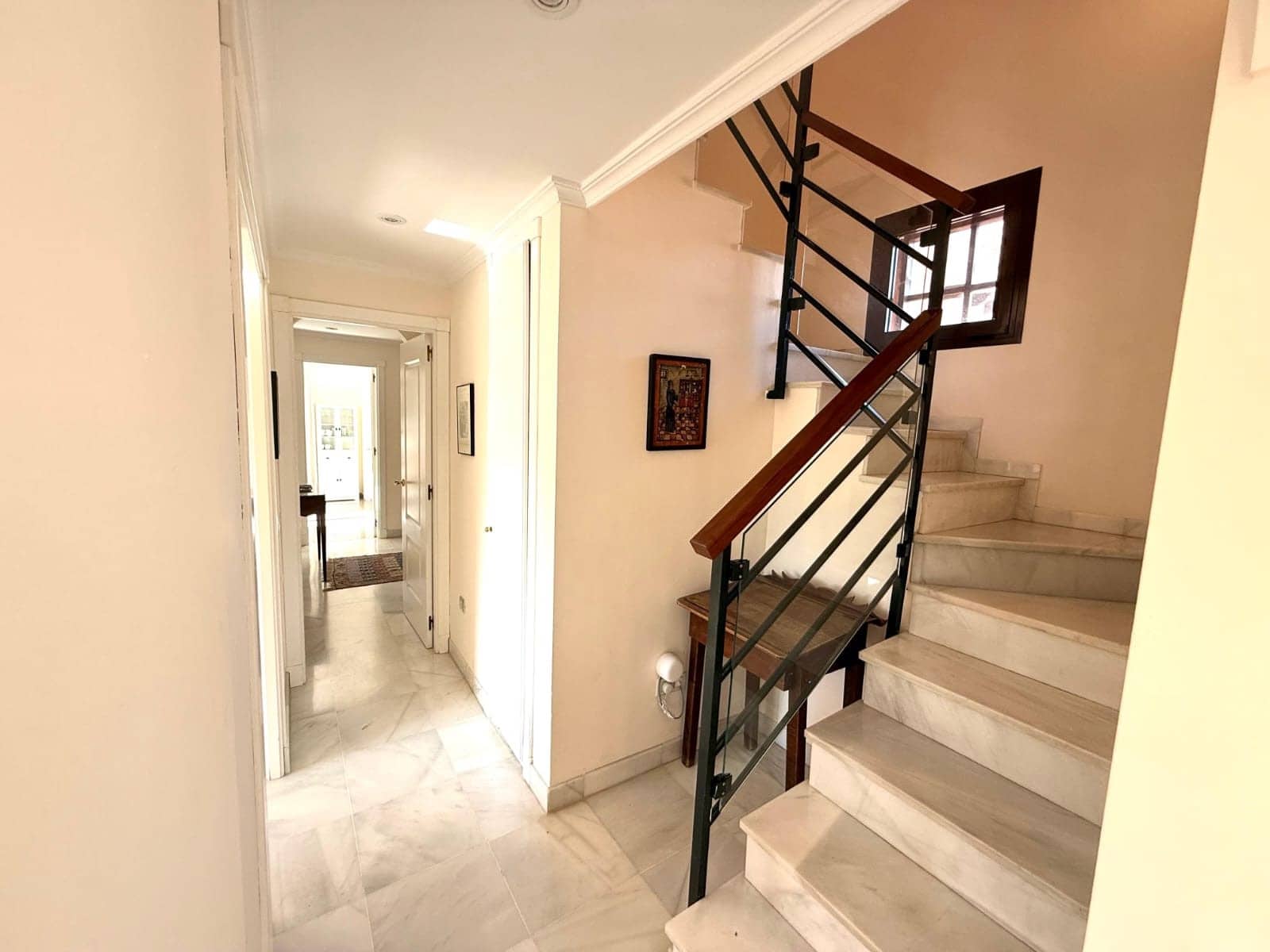 5 sypialnia Penthouse na sprzedaż w New Golden Mile z basenem garażem - 900 000 € (Ref: 9636479)