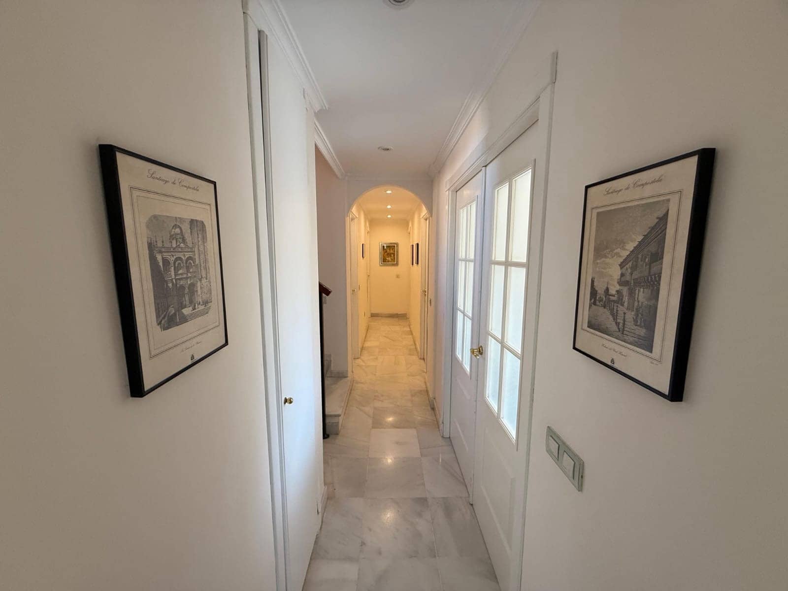 5 sypialnia Penthouse na sprzedaż w New Golden Mile z basenem garażem - 900 000 € (Ref: 9636479)