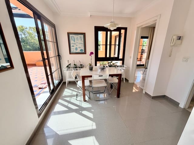 4 slaapkamer Penthouse te koop in New Golden Mile, Estepona met zwembad garage - € 895.000 (Ref: 9636479)
