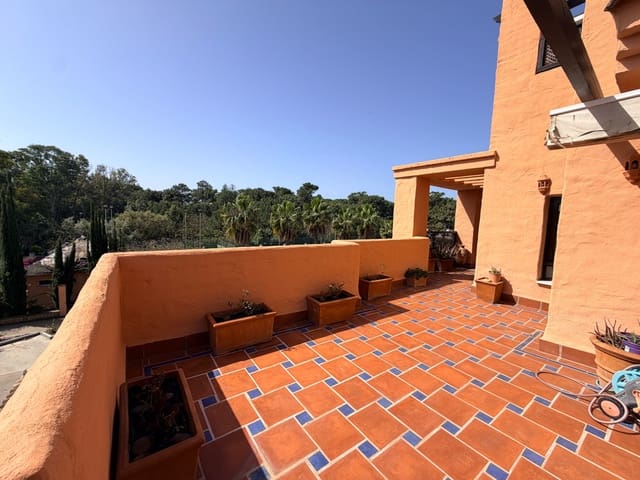 4 slaapkamer Penthouse te koop in New Golden Mile, Estepona met zwembad garage - € 895.000 (Ref: 9636479)