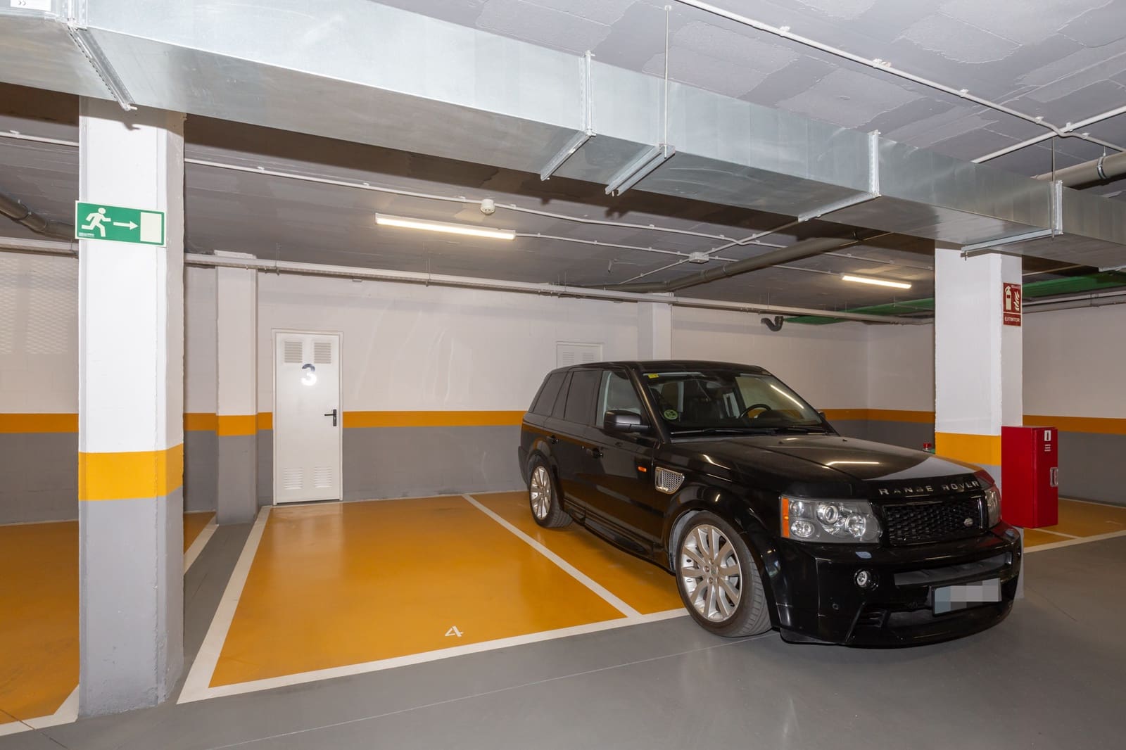 3 Zimmer Wohnung zu verkaufen in Estepona mit Pool Garage - 638.000 € (Ref: 9636481)