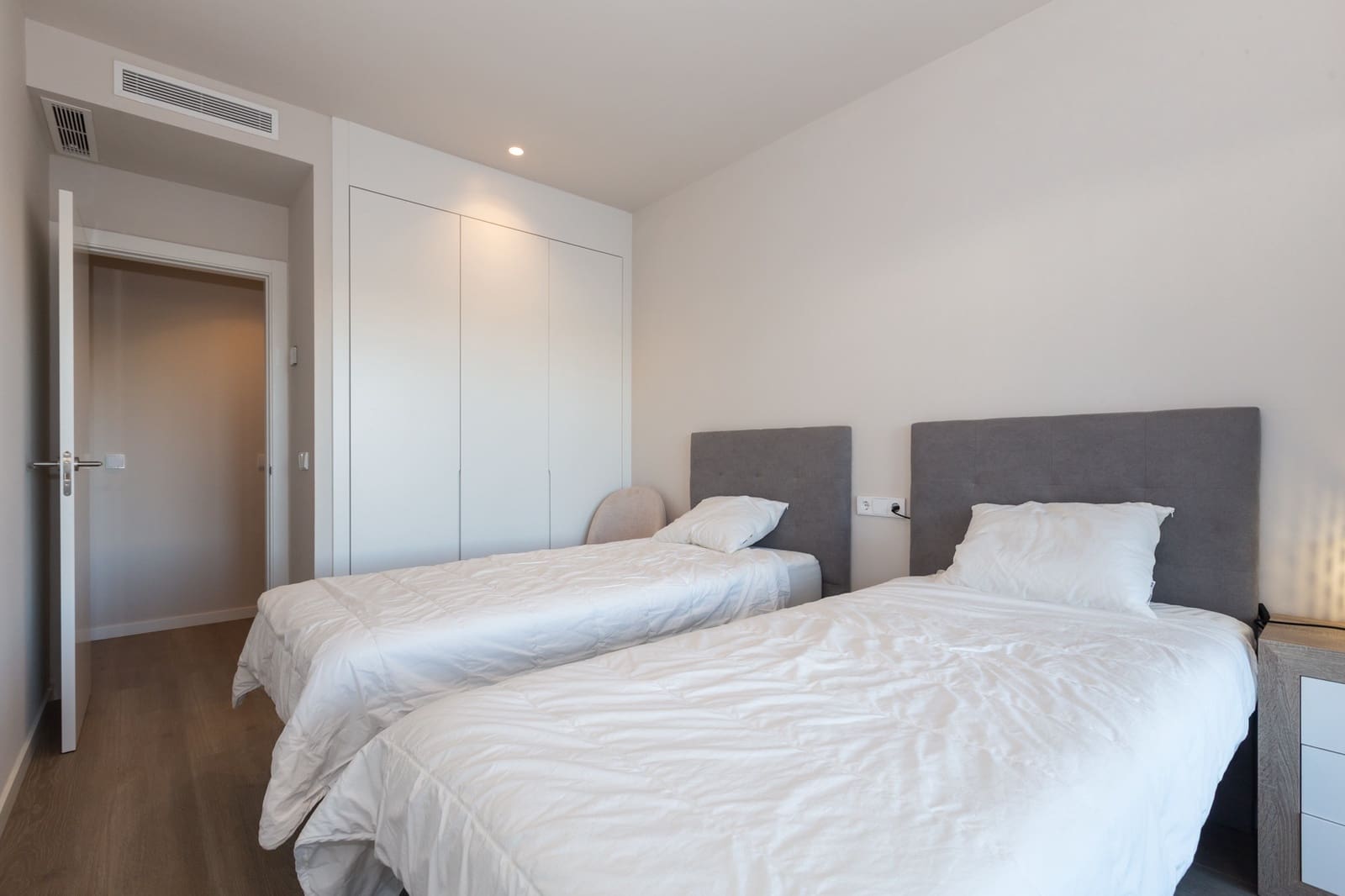 3 Zimmer Wohnung zu verkaufen in Estepona mit Pool Garage - 638.000 € (Ref: 9636481)