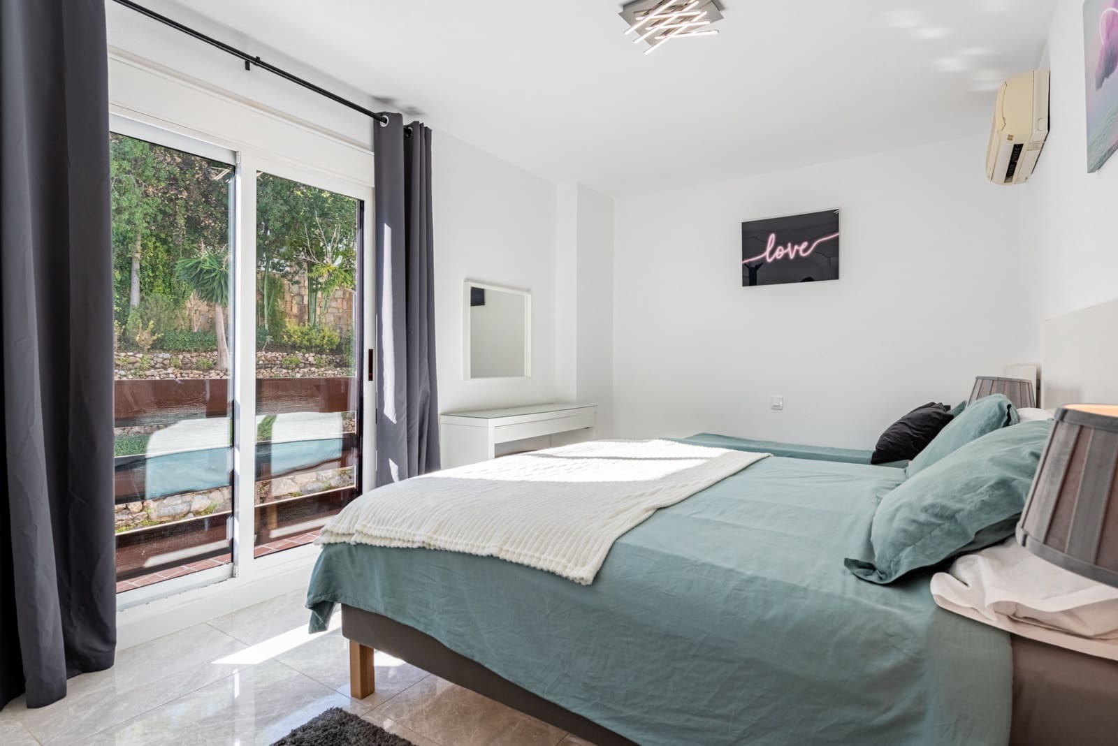 3 soveværelse Lejlighed til salg i Marbella med swimmingpool garage - € 675.000 (Ref: 9636485)