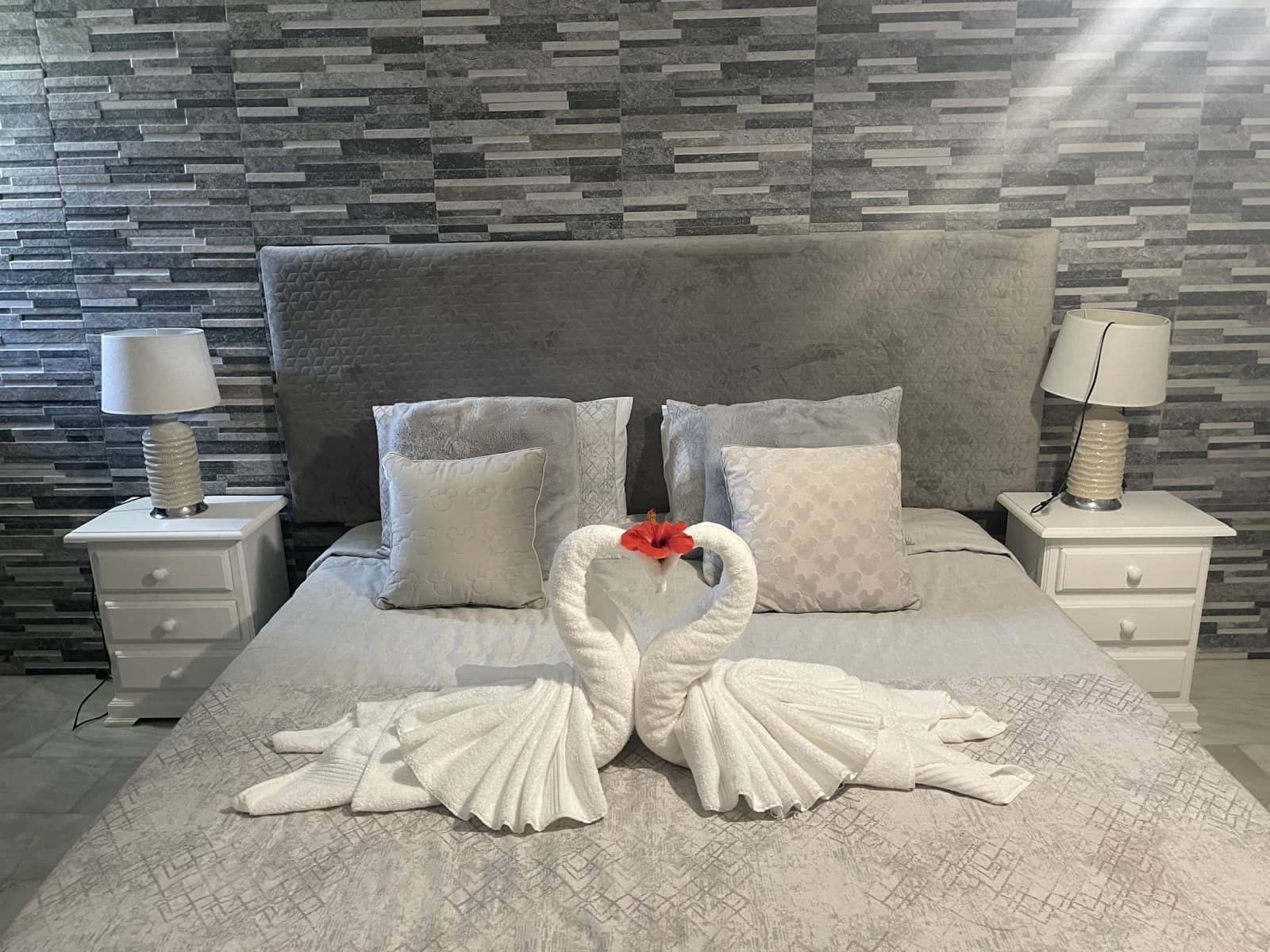 6 bedroom Villa for sale in El Faro with pool garage - € 895,000 (Ref: 9647771)