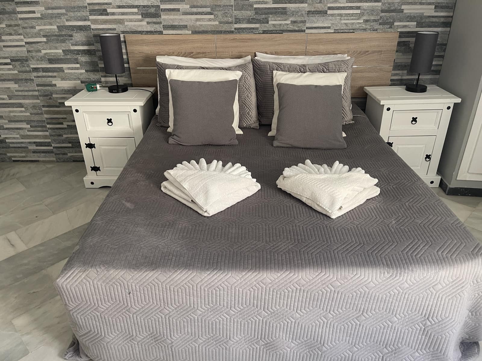 6 bedroom Villa for sale in El Faro with pool garage - € 895,000 (Ref: 9647771)