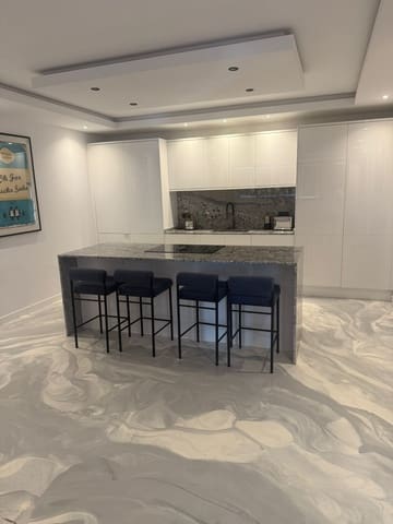 2 chambre Appartement à vendre à La Heredia, Benahavís avec piscine garage - 450 000 € (Ref: 9647772)