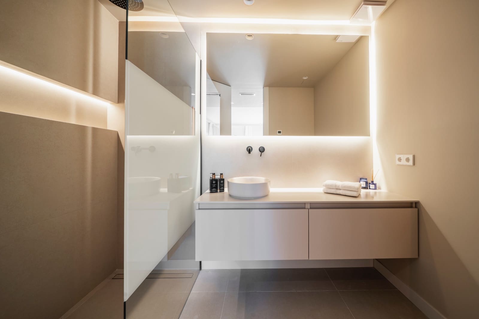 Apartamento de 3 habitaciones en La Quinta en venta con piscina garaje - 849.000 € (Ref: 9647773)