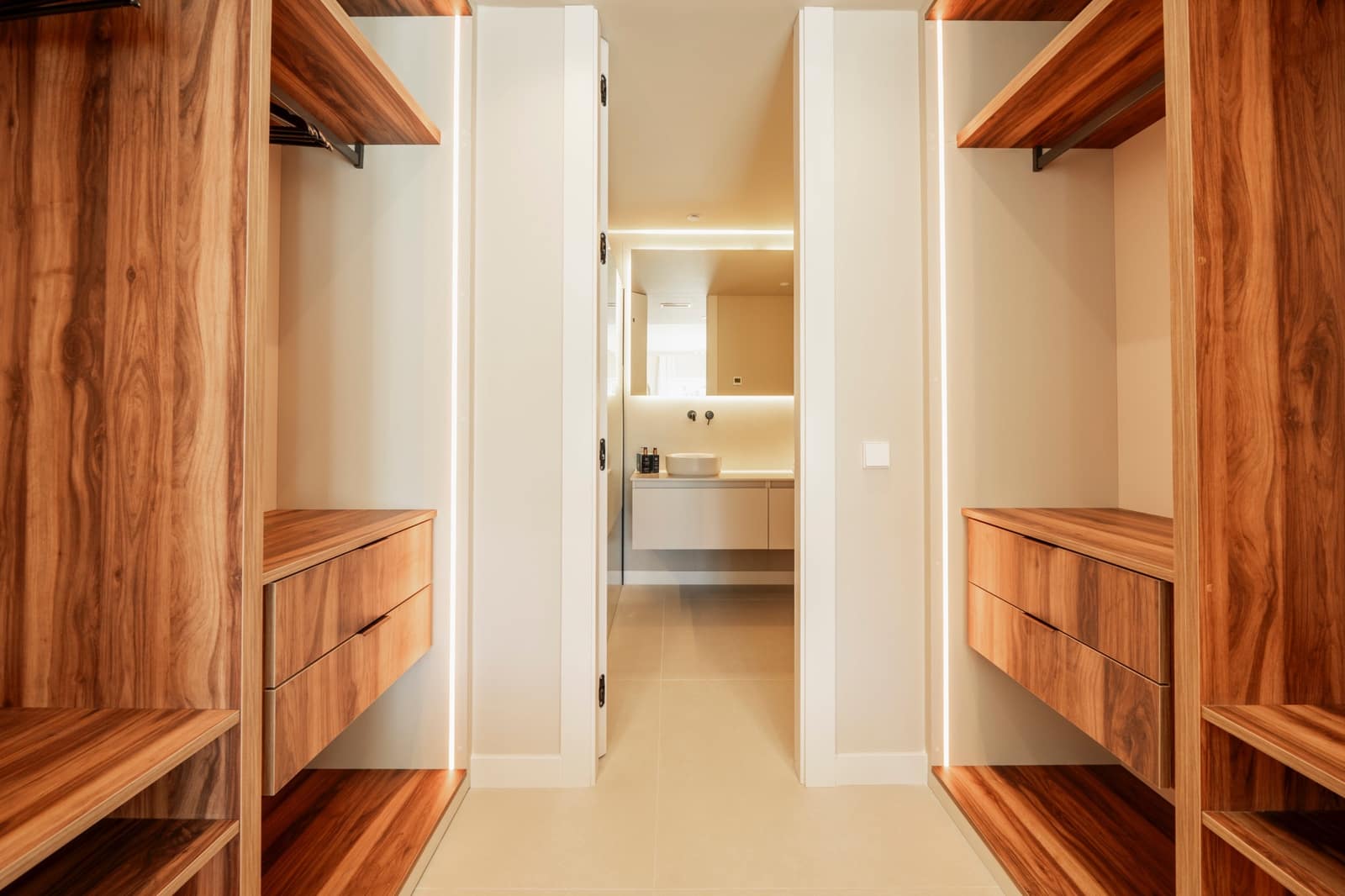 Apartamento de 3 habitaciones en La Quinta en venta con piscina garaje - 849.000 € (Ref: 9647773)