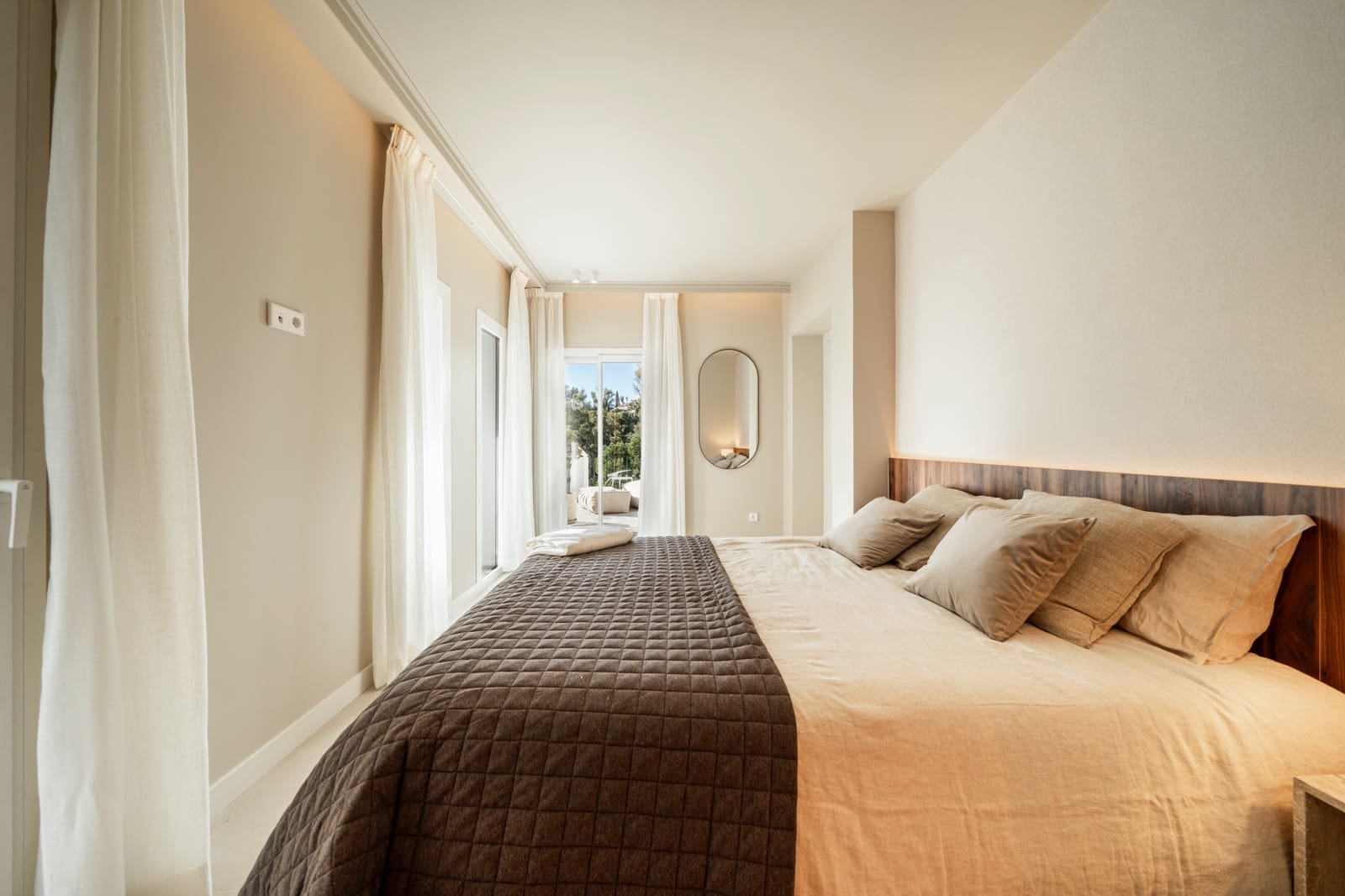 Apartamento de 3 habitaciones en La Quinta en venta con piscina garaje - 849.000 € (Ref: 9647773)