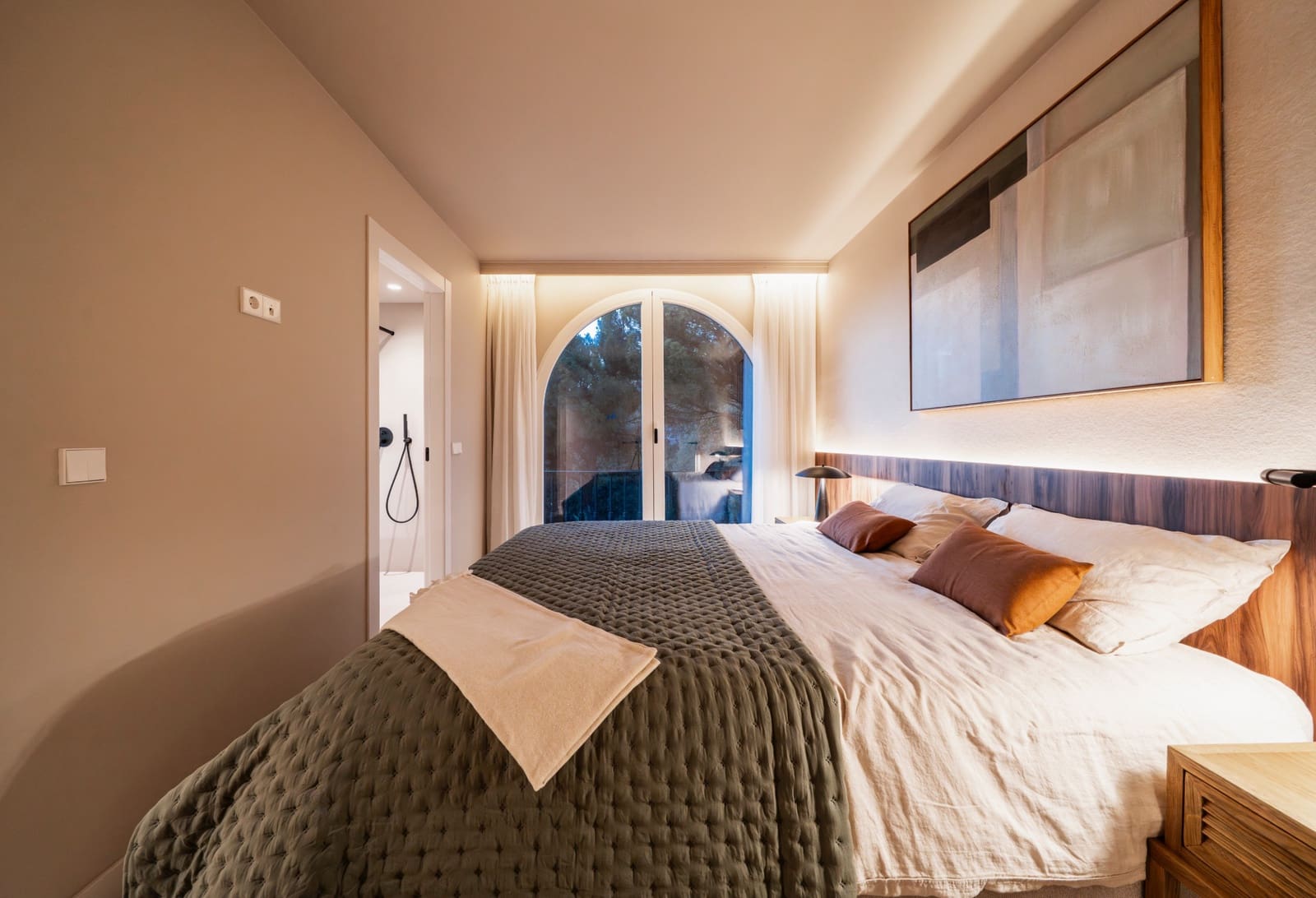 Apartamento de 3 habitaciones en La Quinta en venta con piscina garaje - 849.000 € (Ref: 9647773)