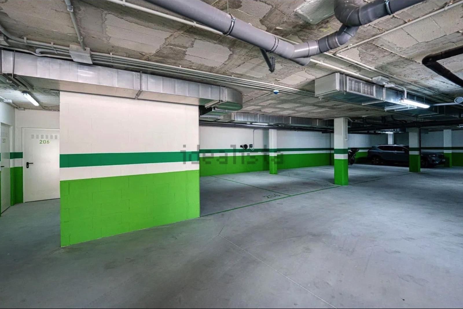 2 bedroom Apartment for sale in Estepona with pool garage - € 515,000 (Ref: 9651256)