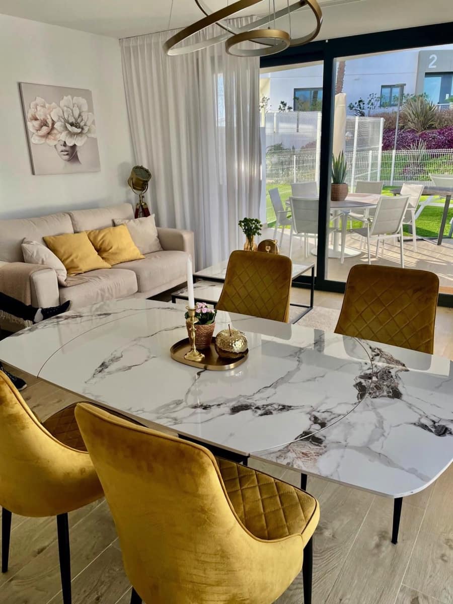 2 soverom Leilighet til salgs i Estepona med svømmebasseng garasje - € 515 000 (Ref: 9651256)