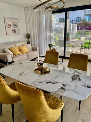 2 soverom Leilighet til salgs i Estepona med svømmebasseng garasje - € 515 000 (Ref: 9651256)
