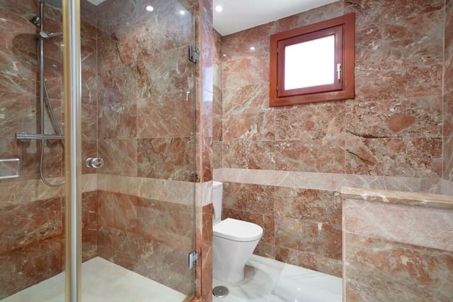 2 soveværelse Lejlighed til salg i Nueva Andalucia, Marbella med swimmingpool garage - € 890.000 (Ref: 9655697)