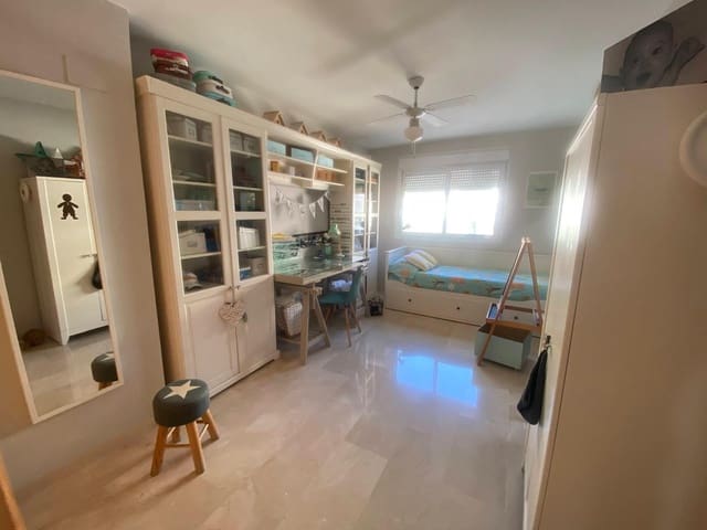 5 Zimmer Penthouse zu verkaufen in Guadalmina Baja, Marbella mit Pool Garage - 740.000 € (Ref: 9655698)