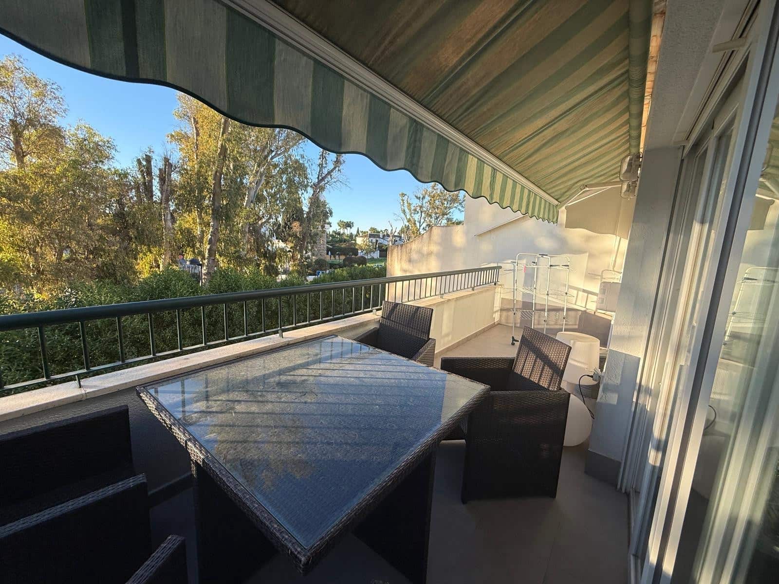 5 bedroom Penthouse for sale in Guadalmina with pool garage - € 740,000 (Ref: 9655698)