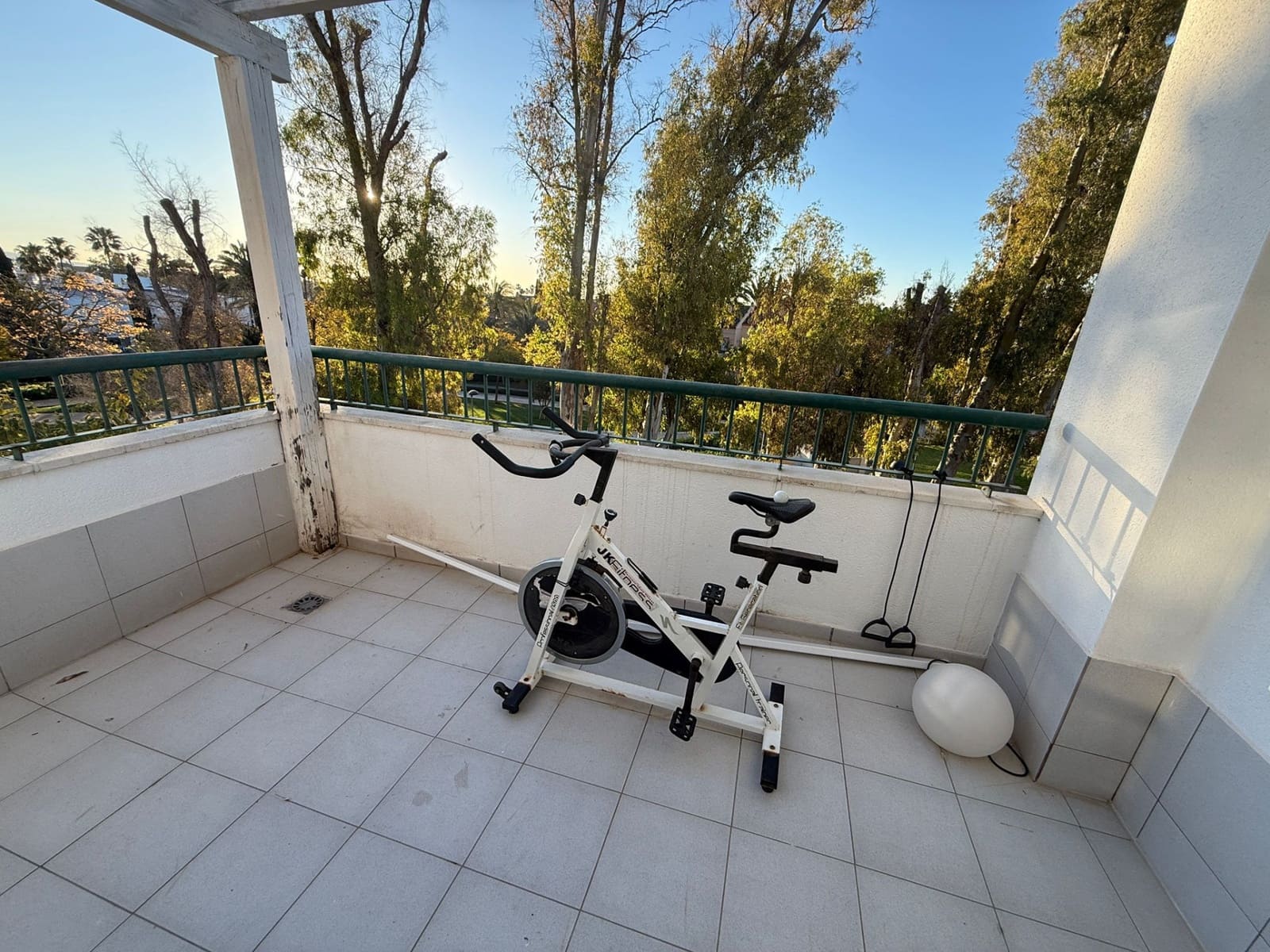 5 bedroom Penthouse for sale in Guadalmina with pool garage - € 740,000 (Ref: 9655698)