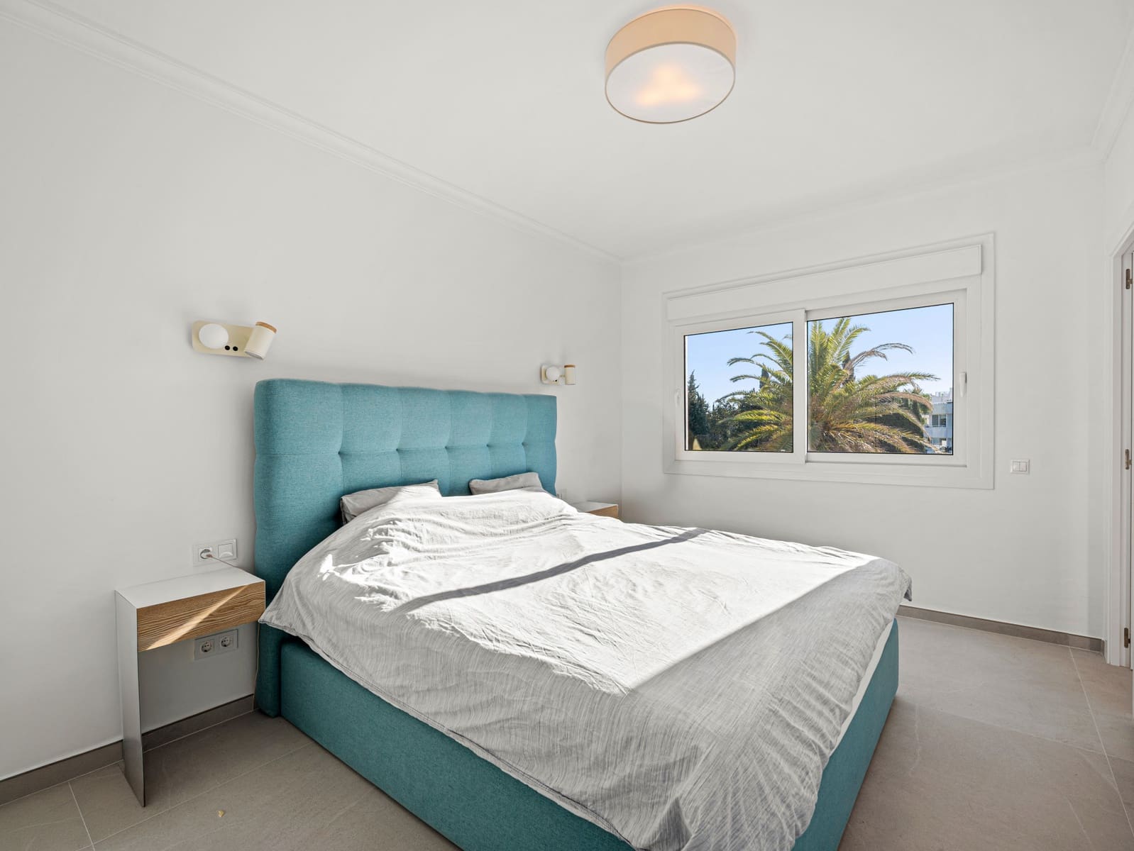 3 Zimmer Penthouse zu verkaufen in Marbella mit Pool Garage - 725.000 € (Ref: 9655700)