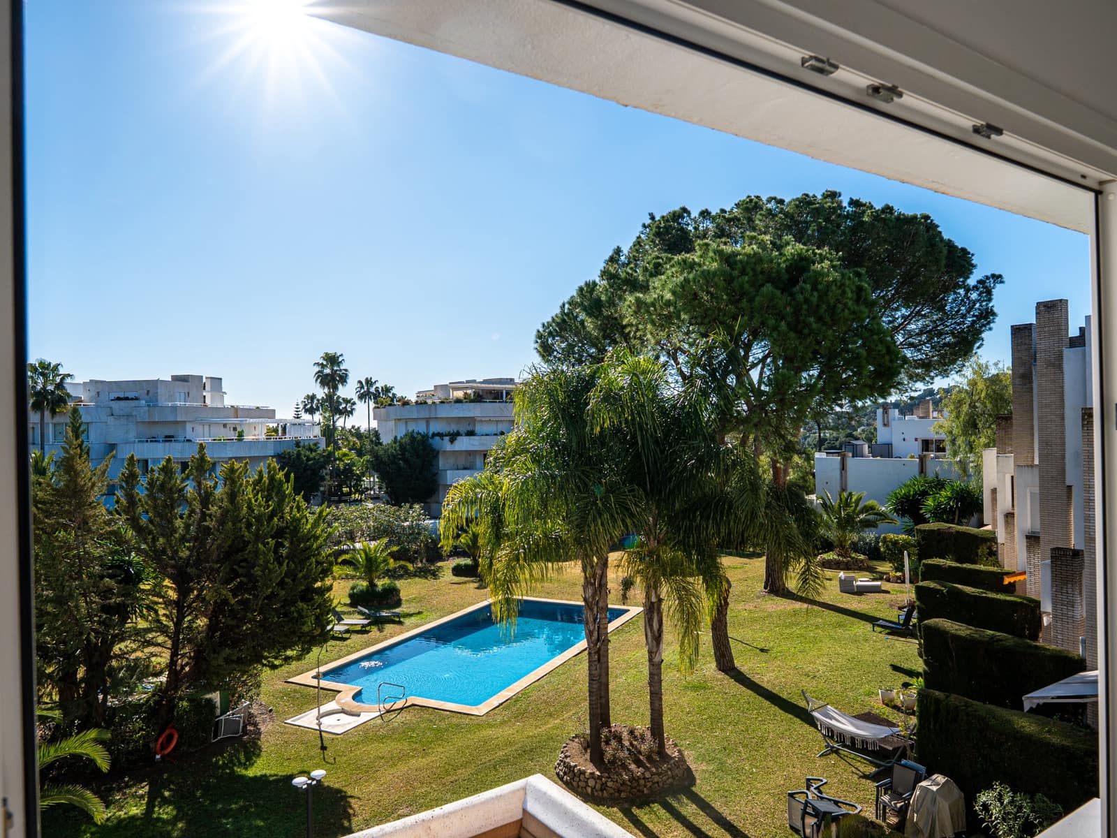 3 Zimmer Penthouse zu verkaufen in Marbella mit Pool Garage - 649.950 € (Ref: 9655700)