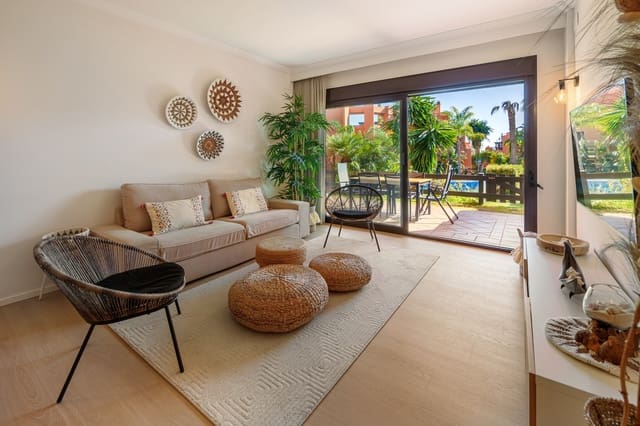 Apartamento de 2 habitaciones en Buenas Noches, Estepona en venta con piscina garaje - 449.000 € (Ref: 9670013)