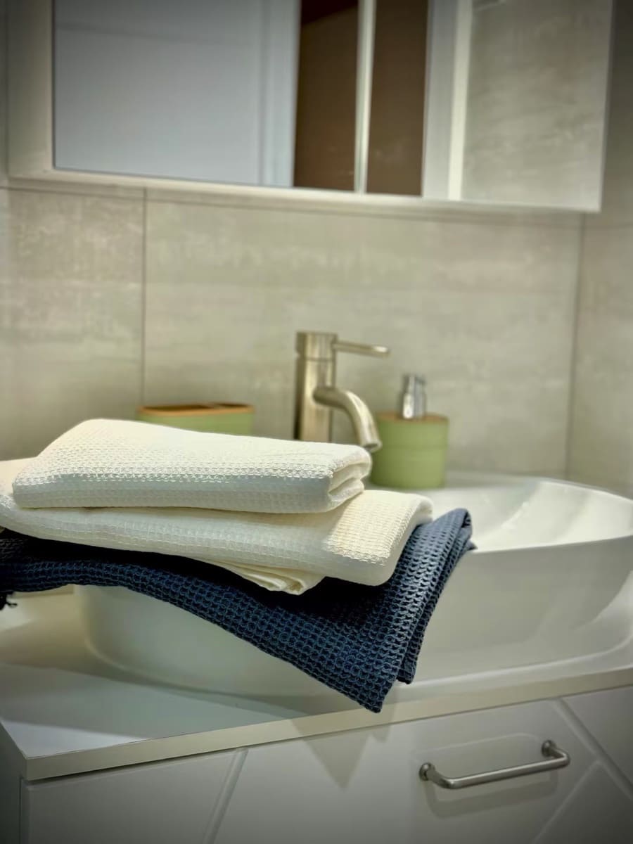 2 bedroom Apartment for sale in La Duquesa / Puerto de la Duquesa - € 355,000 (Ref: 9673842)