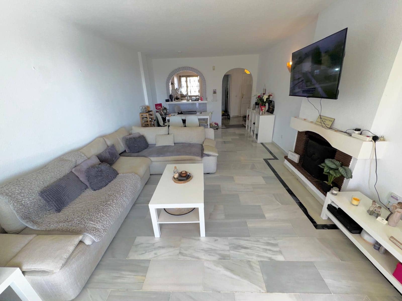 2 soveværelse Lejlighed til salg i Calahonda med swimmingpool garage - € 325.000 (Ref: 9673844)
