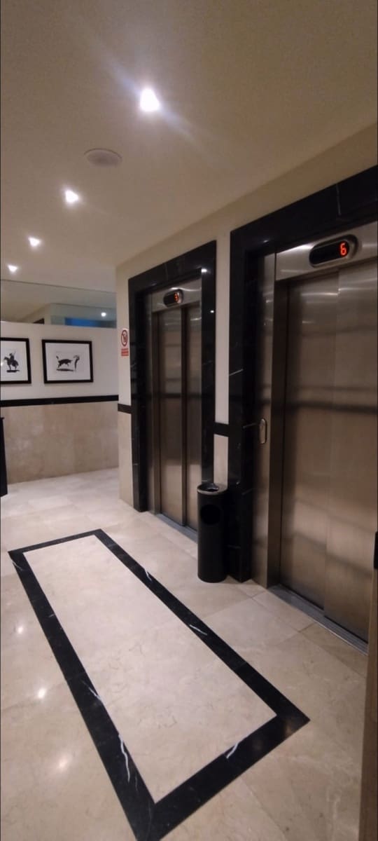 2 sypialnia Apartament na sprzedaż w Marbella z basenem garażem - 640 000 € (Ref: 9676802)