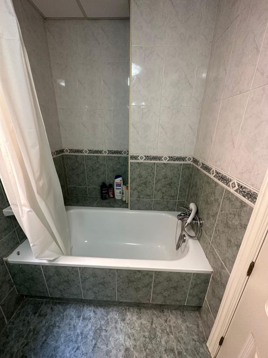 3 sypialnia Apartament na sprzedaż w Marbella z basenem garażem - 555 000 € (Ref: 9676804)