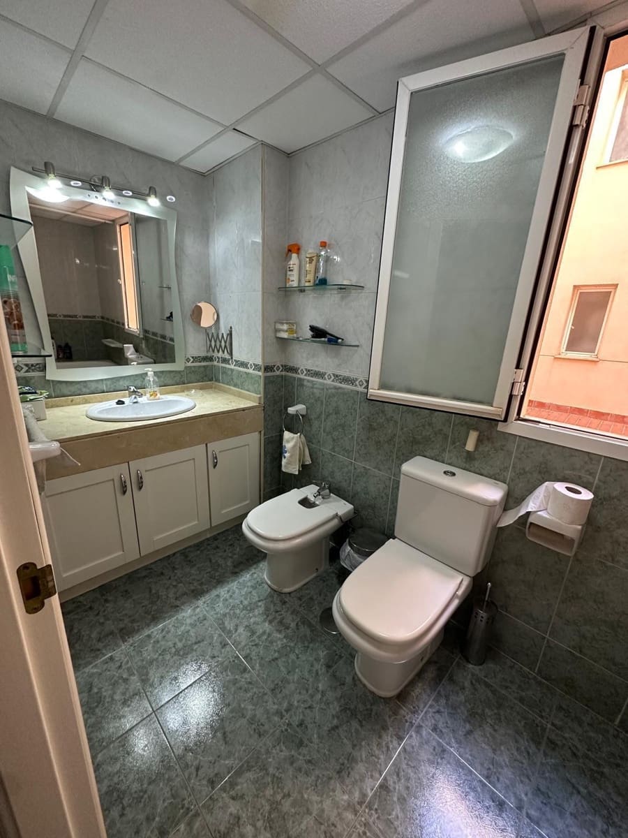 3 sypialnia Apartament na sprzedaż w Marbella z basenem garażem - 555 000 € (Ref: 9676804)