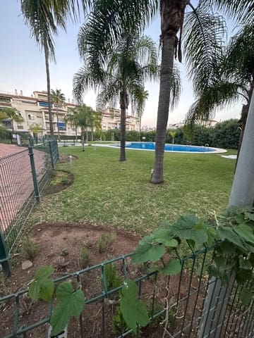 3 sypialnia Apartament na sprzedaż w Marbella z basenem garażem - 555 000 € (Ref: 9676804)