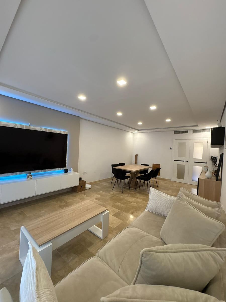 2 bedroom Apartment for sale in Estepona with pool garage - € 425,000 (Ref: 9676805)