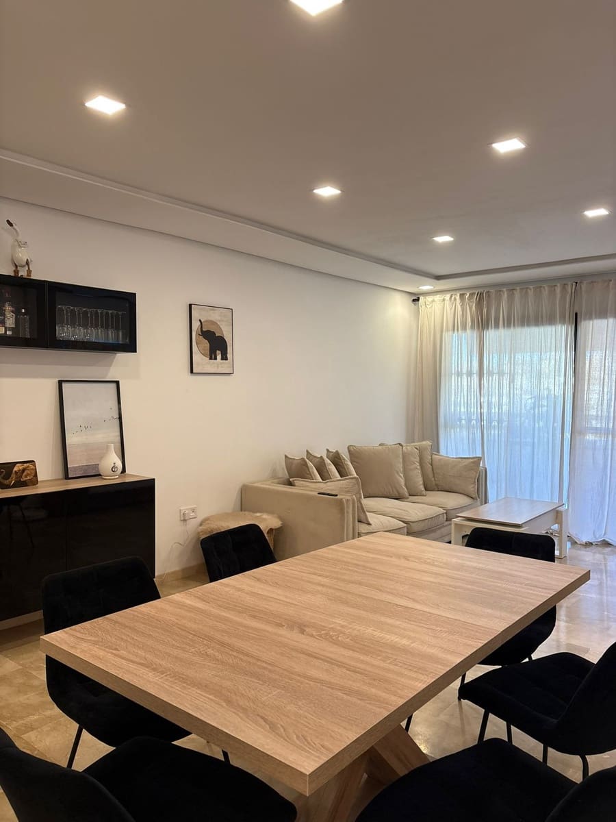 2 bedroom Apartment for sale in Estepona with pool garage - € 425,000 (Ref: 9676805)