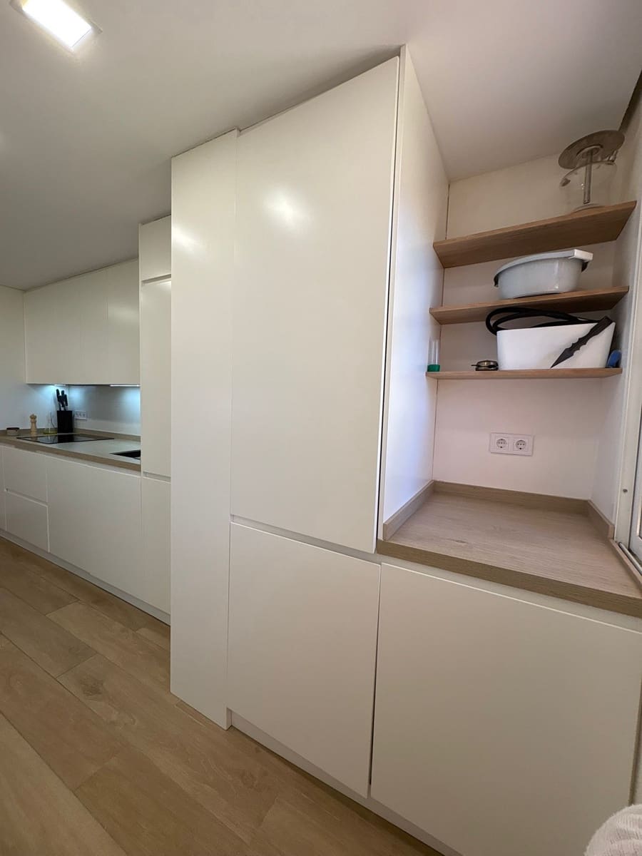 2 bedroom Apartment for sale in Estepona with pool garage - € 425,000 (Ref: 9676805)