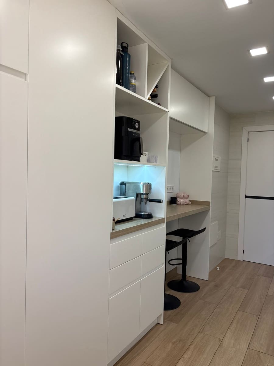 2 bedroom Apartment for sale in Estepona with pool garage - € 425,000 (Ref: 9676805)