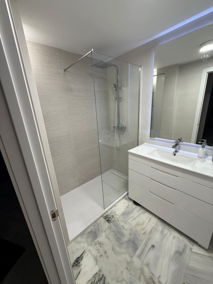 1 bedroom Apartment for sale in Benahavis with pool garage - € 310,000 (Ref: 9676806)