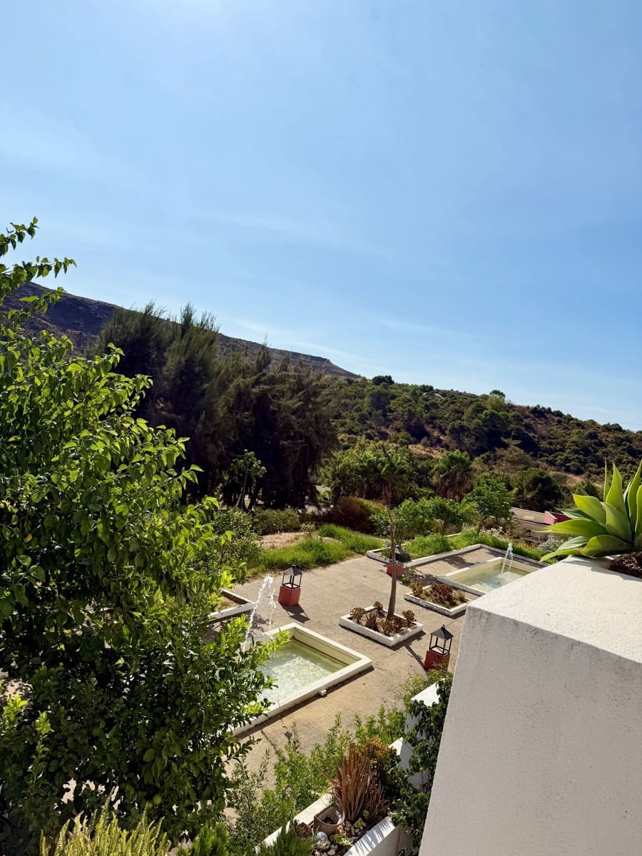 1 bedroom Apartment for sale in Benahavis with pool garage - € 310,000 (Ref: 9676806)