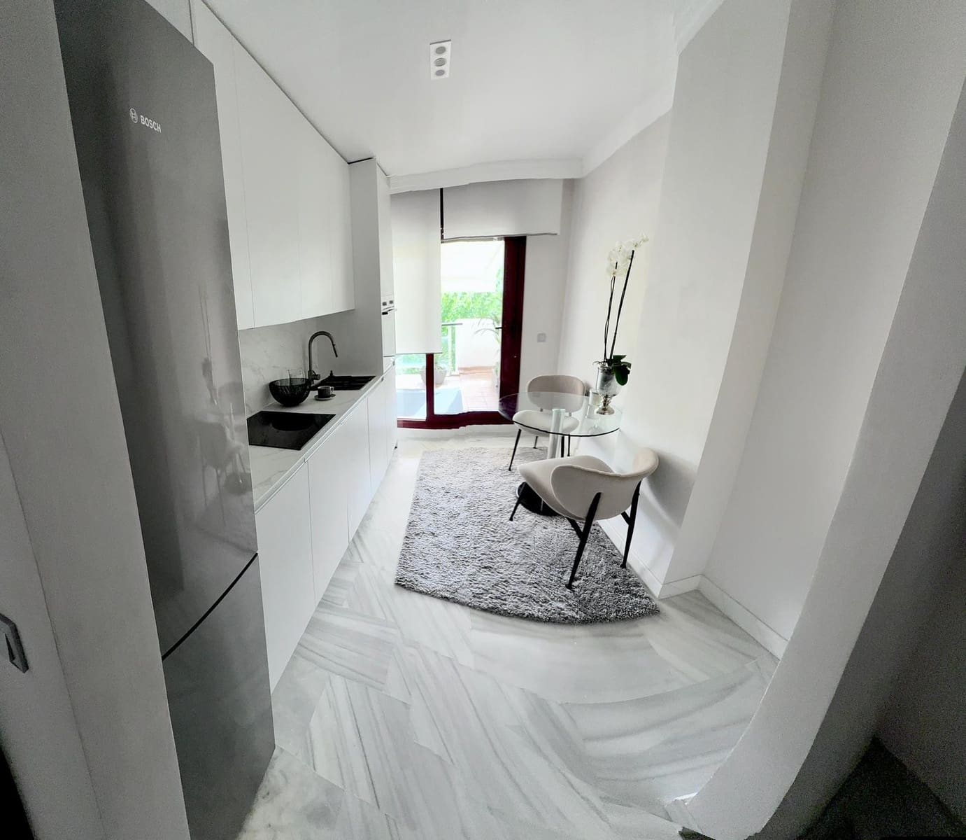 1 bedroom Apartment for sale in Benahavis with pool garage - € 310,000 (Ref: 9676806)