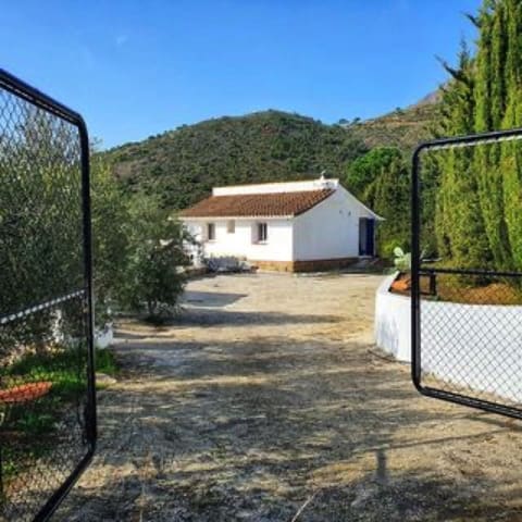 5 soverom Finca/Herregård til salgs i Estepona med svømmebasseng garasje - € 315 000 (Ref: 9679504)
